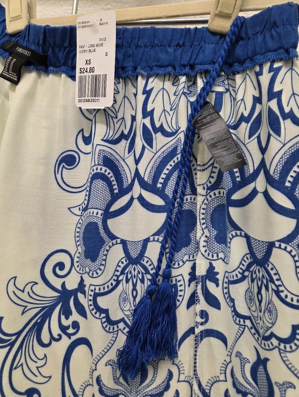 Forever 21 Cream and Blue Wide-Leg Printed Jumpsuit Pants - Picture 3 of 11